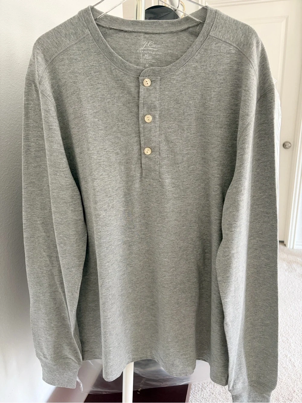 NWOT J.Crew Men's Garment Dyed Slub Cotton Henley Gray Medium